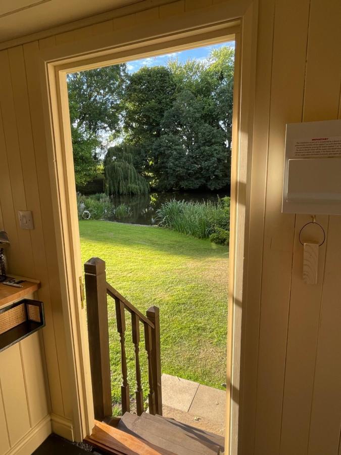 Monkspool B&B Church End Extérieur photo